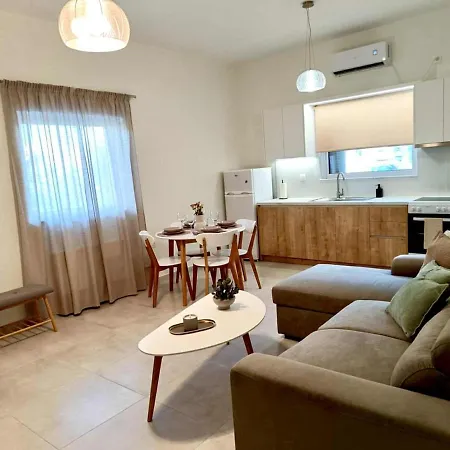 Marianna's Bright & Modern House Apartment Kyparissia