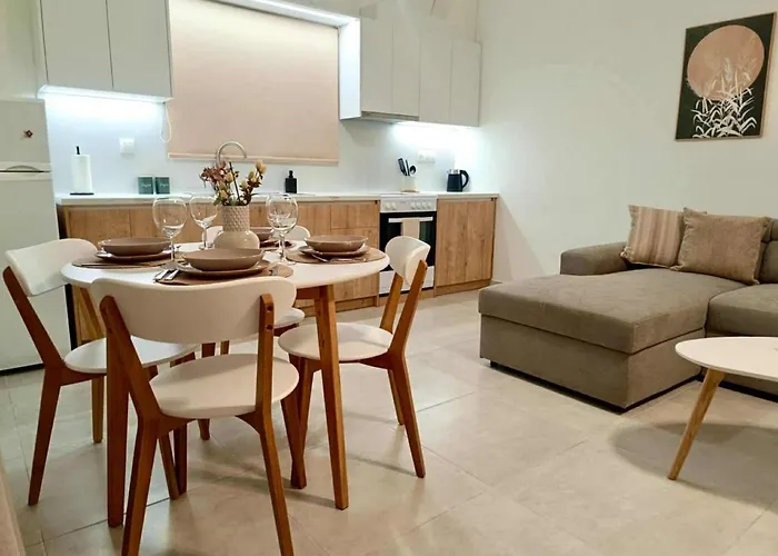 Marianna's Bright & Modern House 키파리씨아